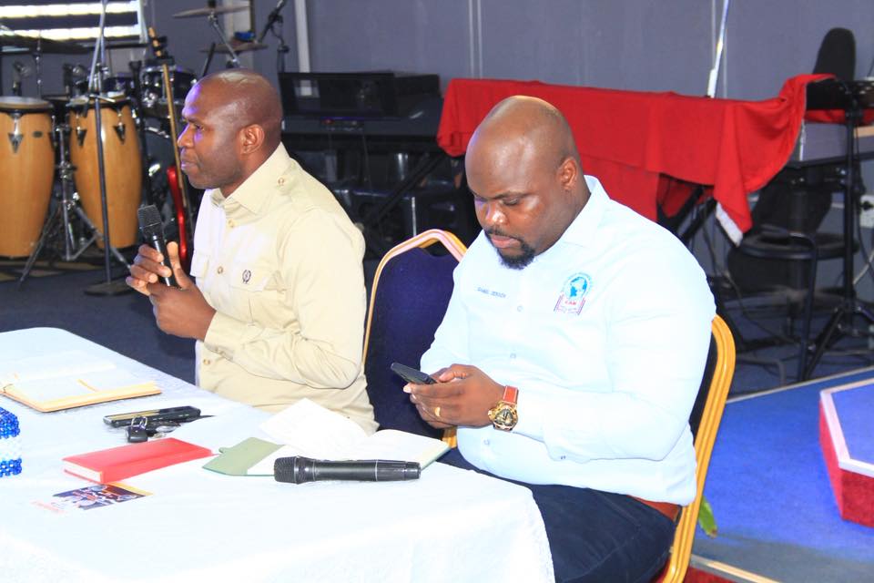 Bonding activity at conference